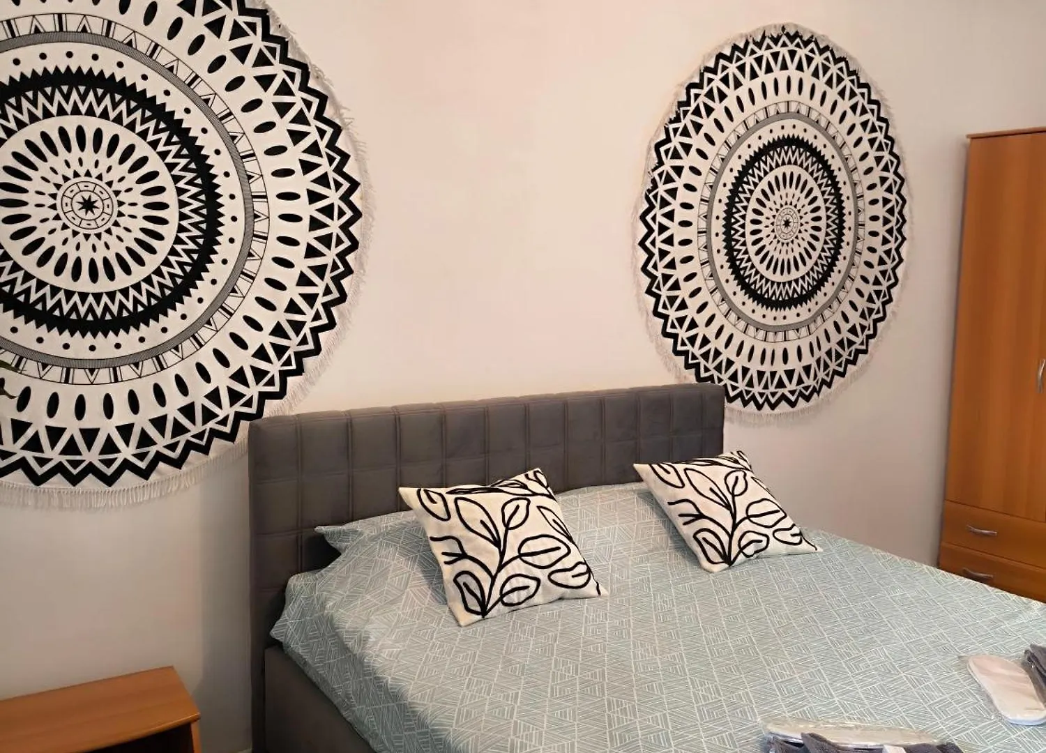 Old Town Studio - Vintage Bucharest Apartment